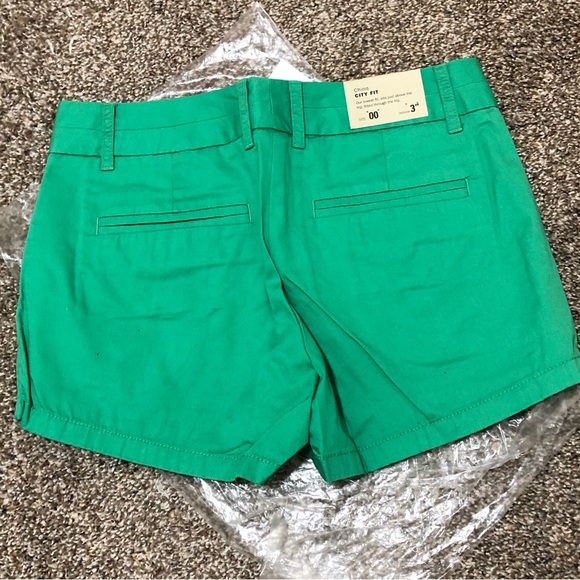 J. Crew Chino city fit 3” Shorts - Picture 4 of 5